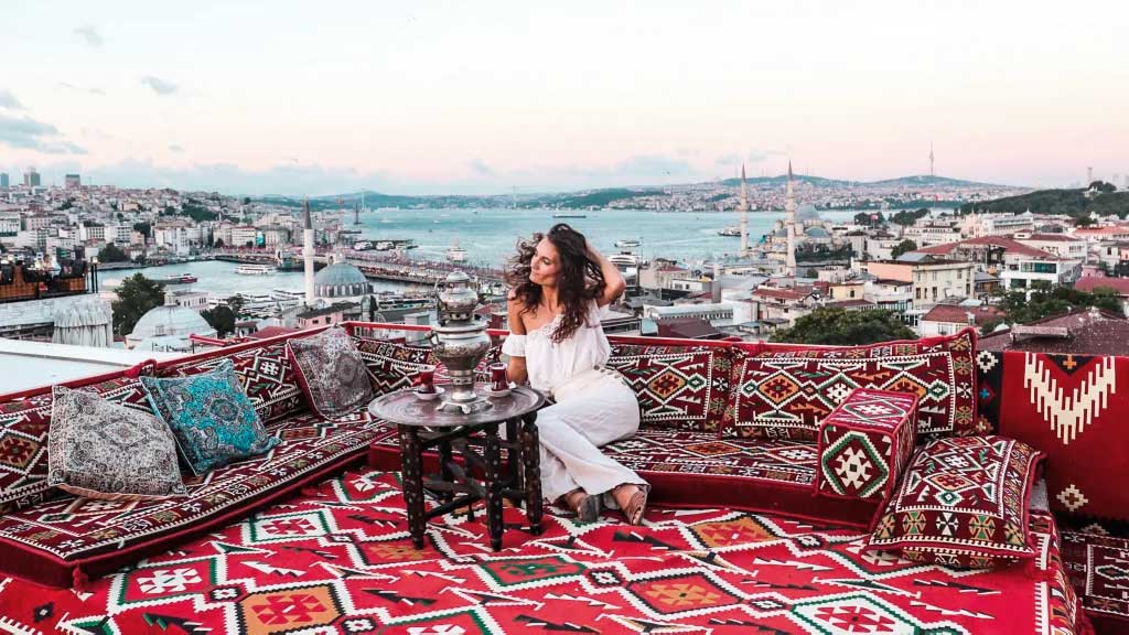 Rooftop Dining in Istanbul