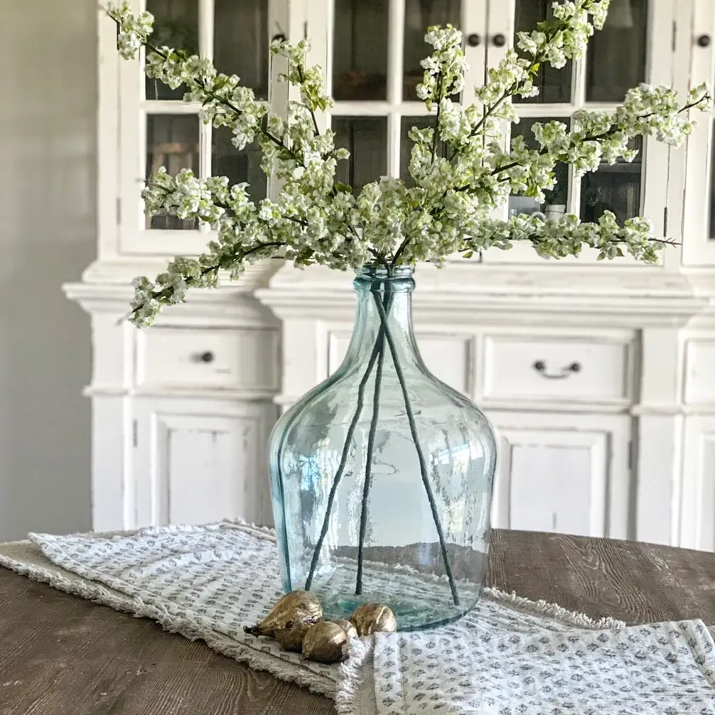 How to Decorate Tall Vases